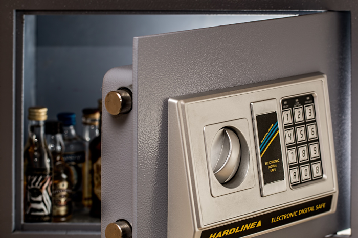 7 Reasons Why Wall Safes are the Best 2nd Home Safes to Buy!